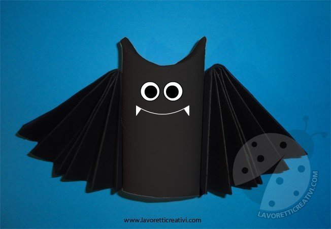 Come realizzare un pipistrello con un rotolo di carta igienica