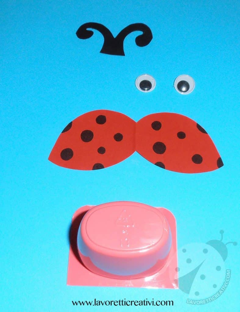 Come realizzare una coccinella con il vasetto dello yogurt