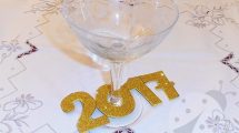 Decorazioni per la tavola – Segnabicchieri di Capodanno