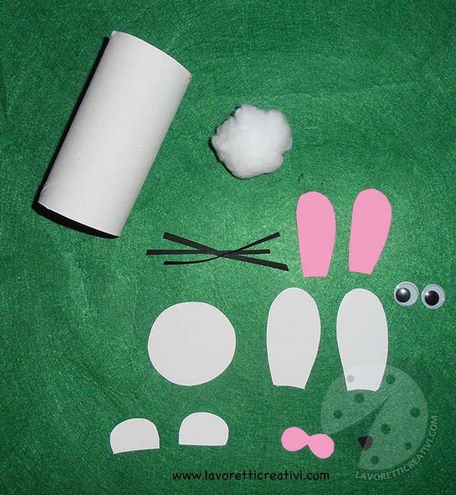 Lavoretti di Pasqua con rotoli della carta igienica Coniglio di Pasqua