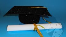 Come creare un Cappello di Laurea con gomma crepla glitter