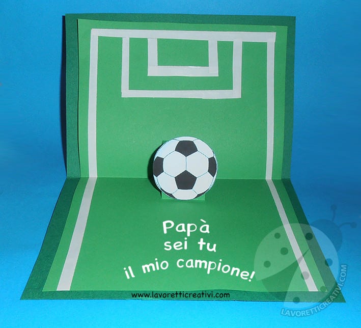 Biglietti pop up per la Festa del papà Campo calcio con pallone