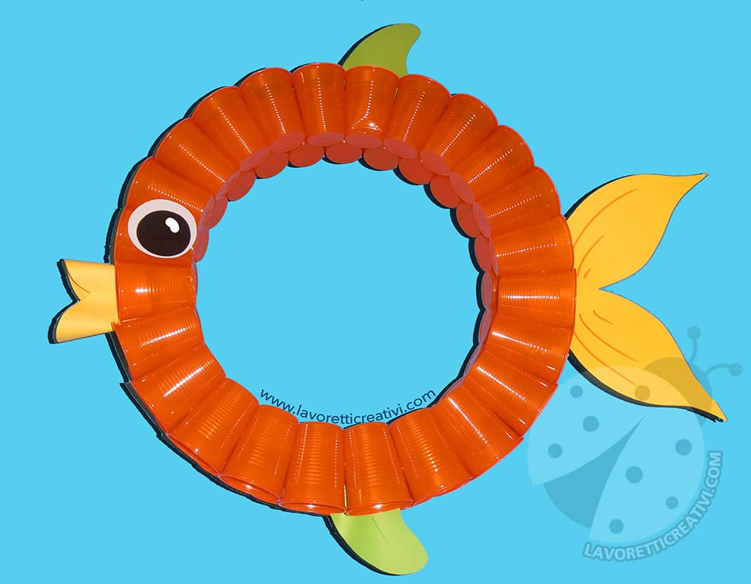 Come Realizzare Un Pesce Con I Bicchieri Di Plastica