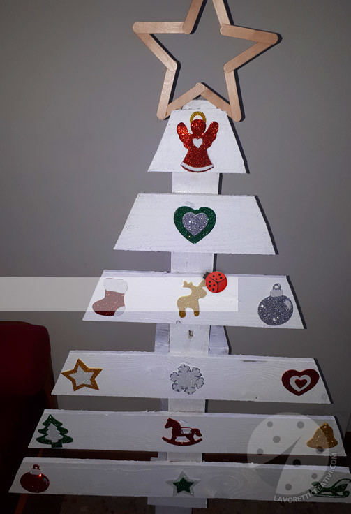 Albero Di Natale Con Pallet Fai Da Te Lavoretti Creativi