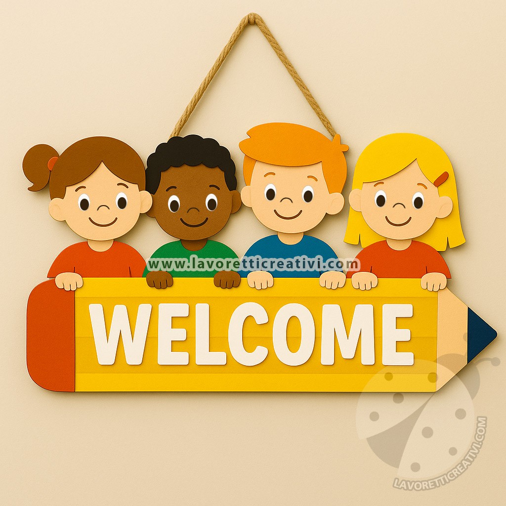 Decorazione di benvenuto con bambini in cartoncino che tengono una grande matita colorata con la scritta Welcome.