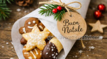 cono di biscotti natalizi festivi