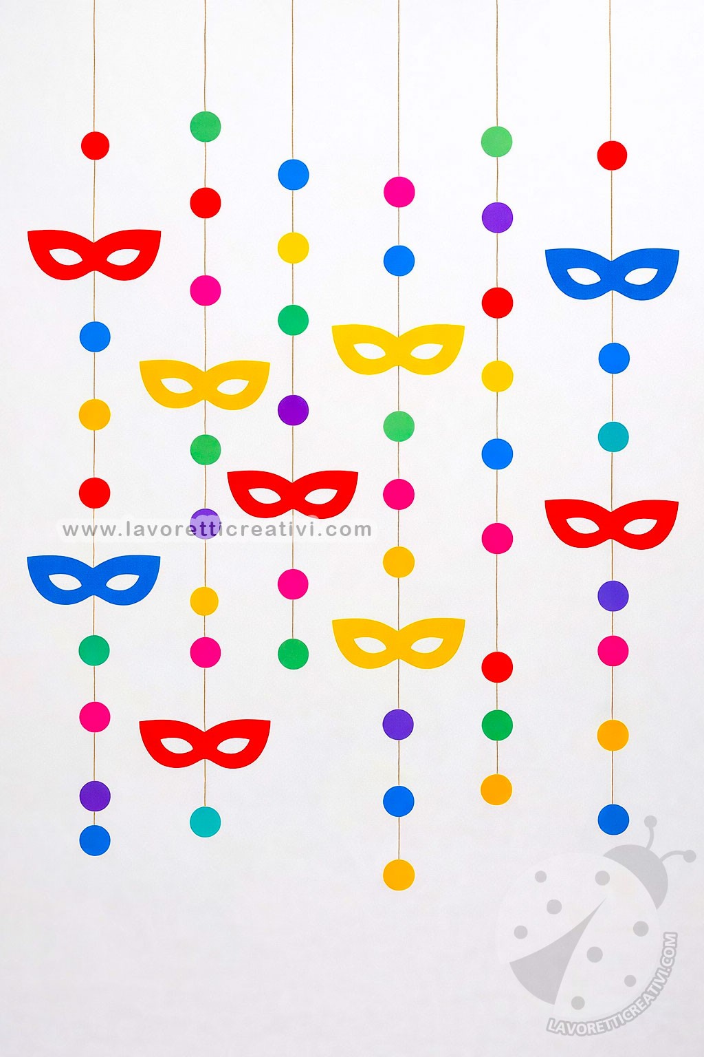 Decorazioni con mascherine e coriandoli 8 mascherine e coriandoli