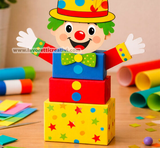 personaggio di carnevale piccole scatole di cartone