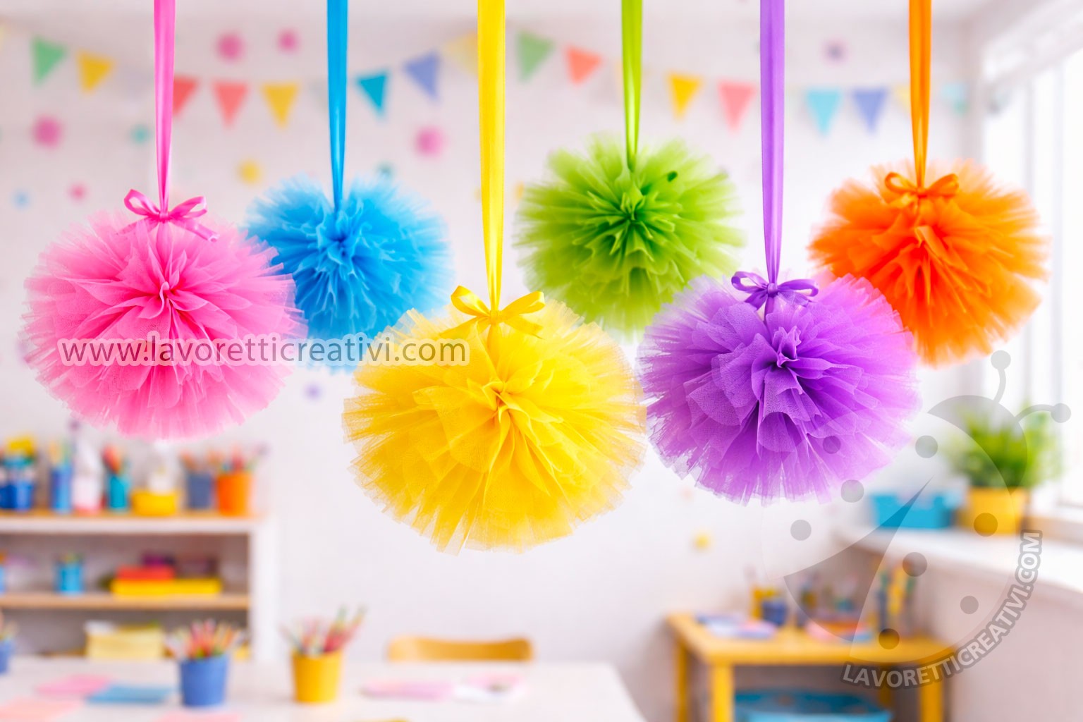 sfere decorative in tulle da appendere