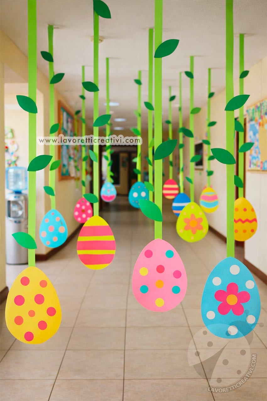 Uova di Pasqua da appendere a scuola nel corridoio decorate e sospese