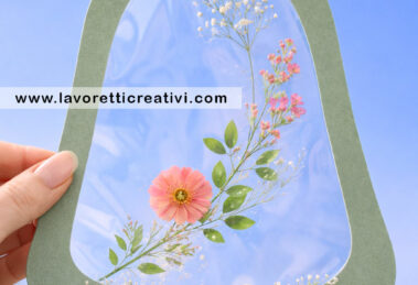 campana acchiappa sole con fiori pressati