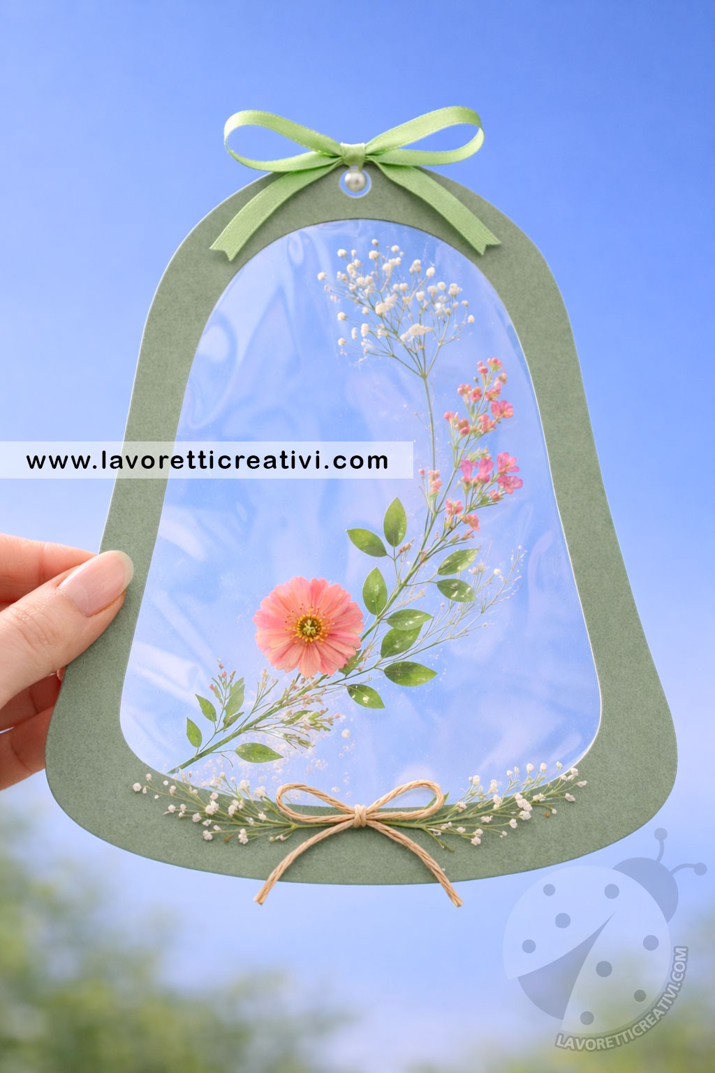 campana acchiappa sole con fiori pressati