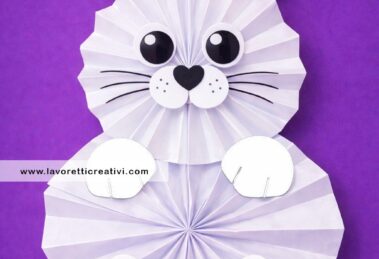 coniglio con coccarde di carta