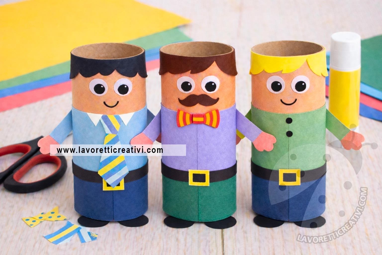 papa con rotoli di carta igienica