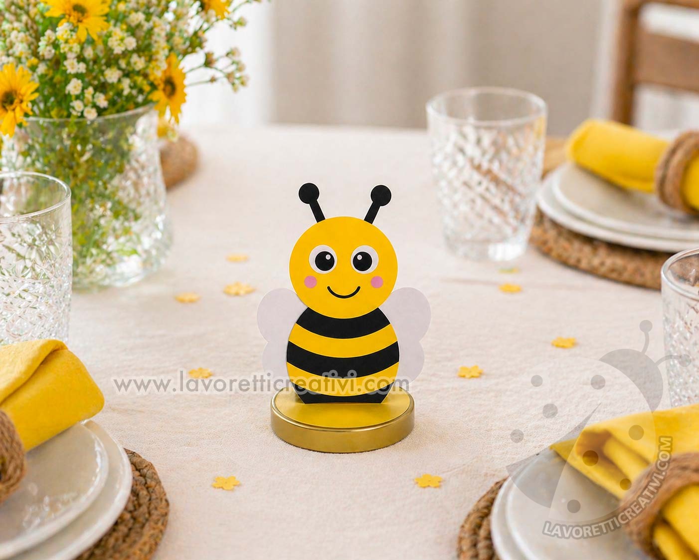 decorazione tavola tema api