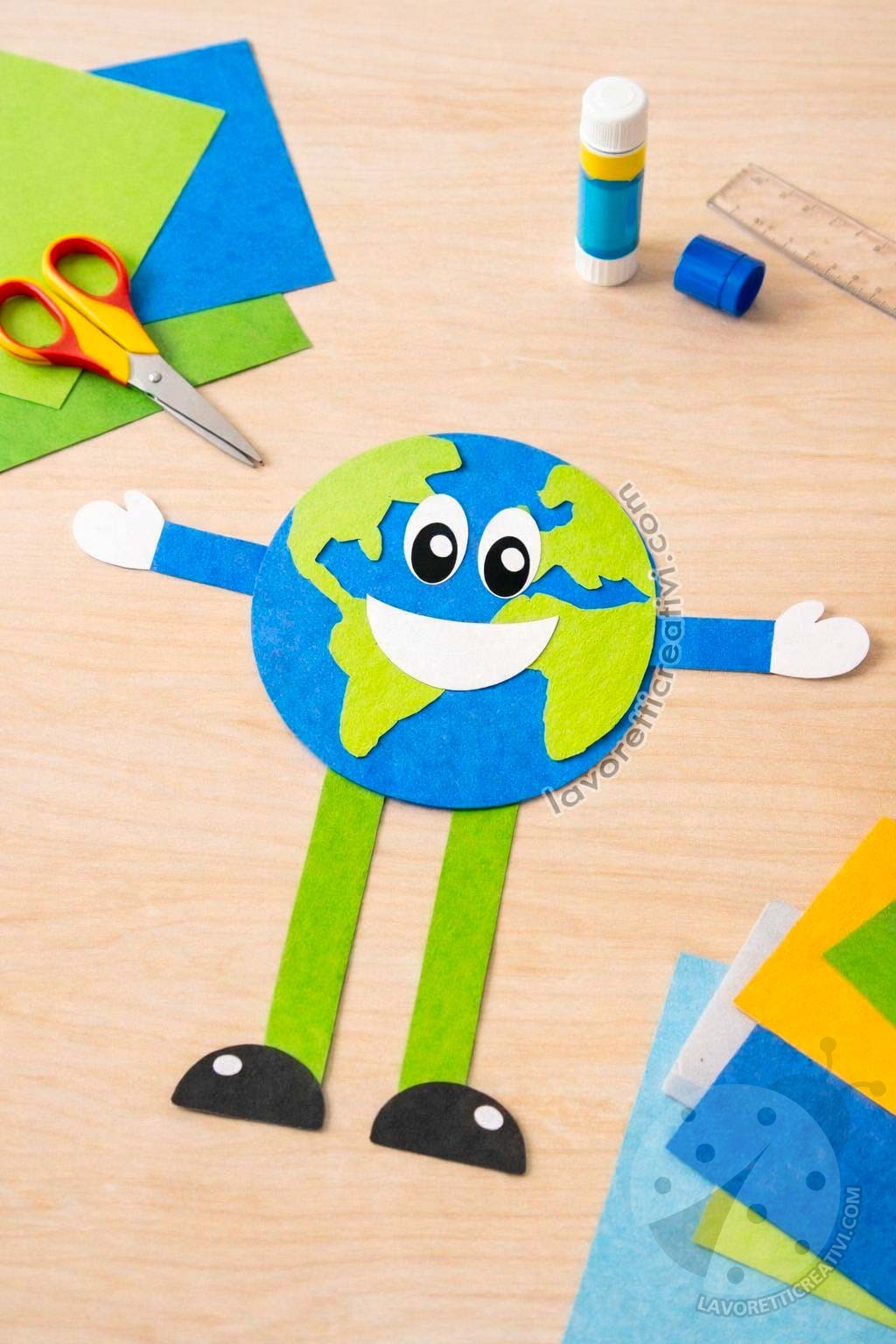 lavoretto pianeta terra scuola infanzia