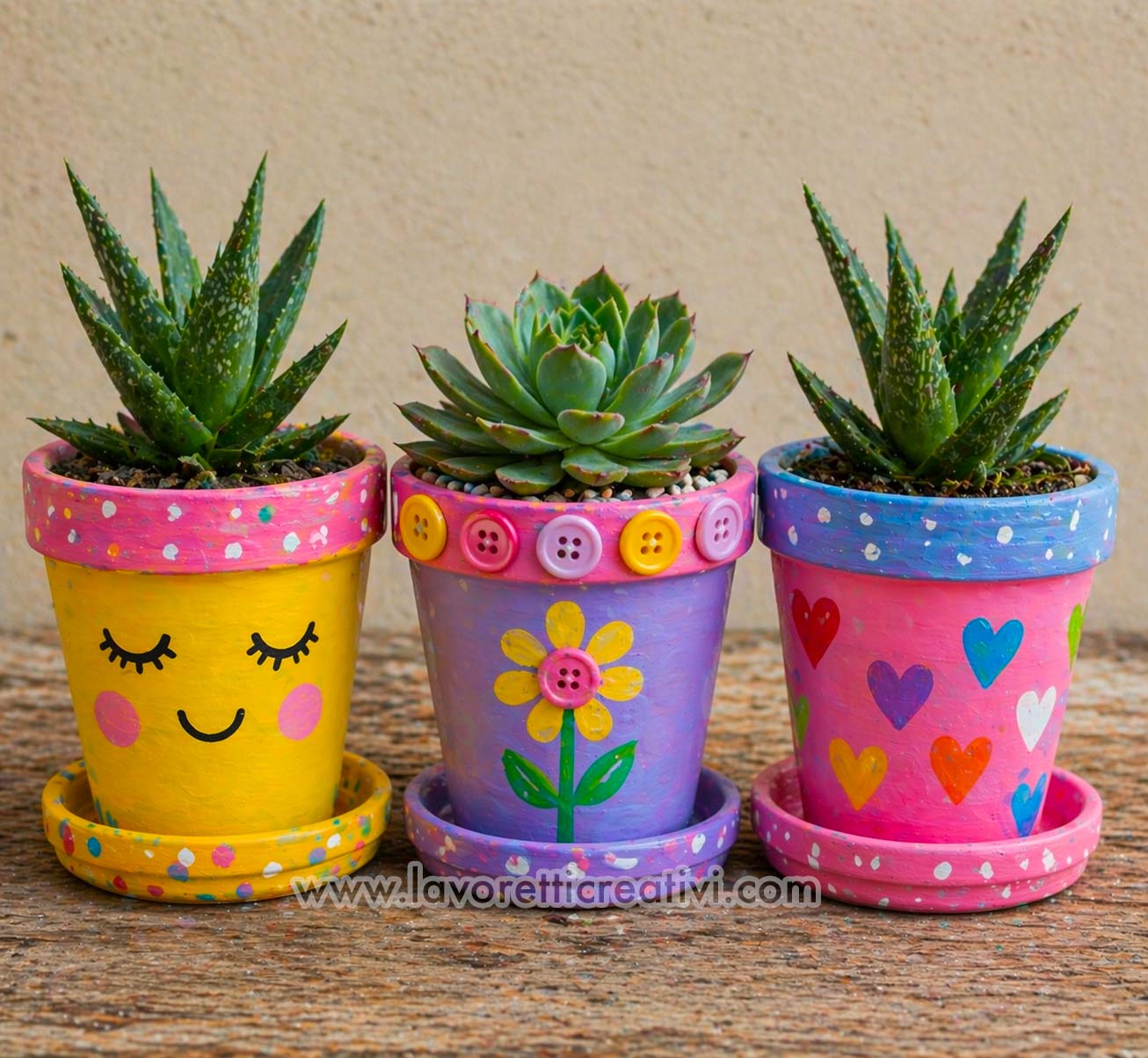 vasetti per la festa della mamma dipinti a mano