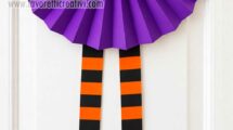 gambe della strega di carta per halloween