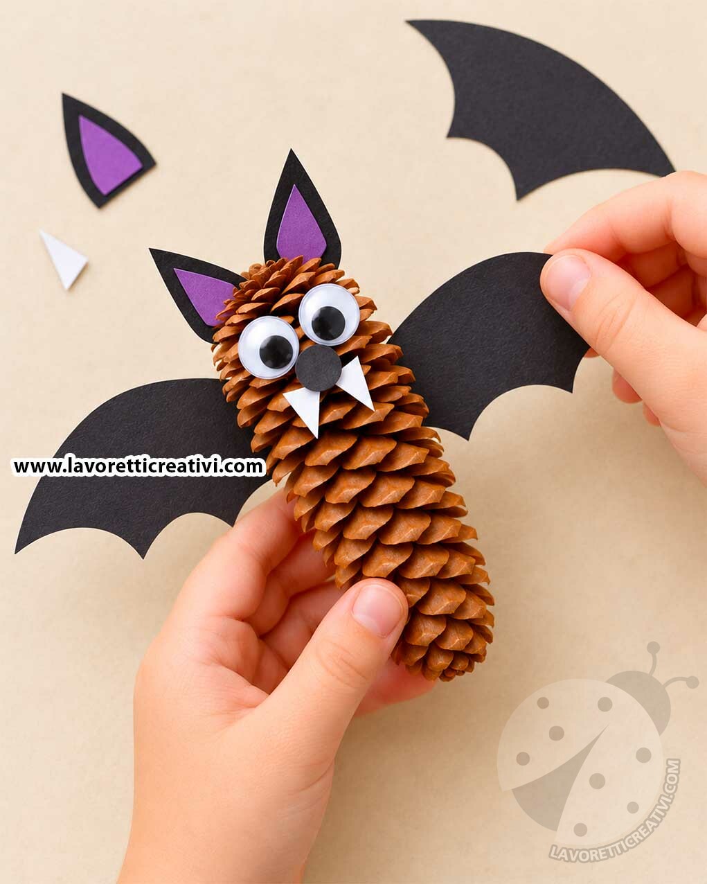 Pipistrelli con le pigne 8 pipistrello con pigna facile