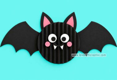 pipistrello di carta a fisarmonica